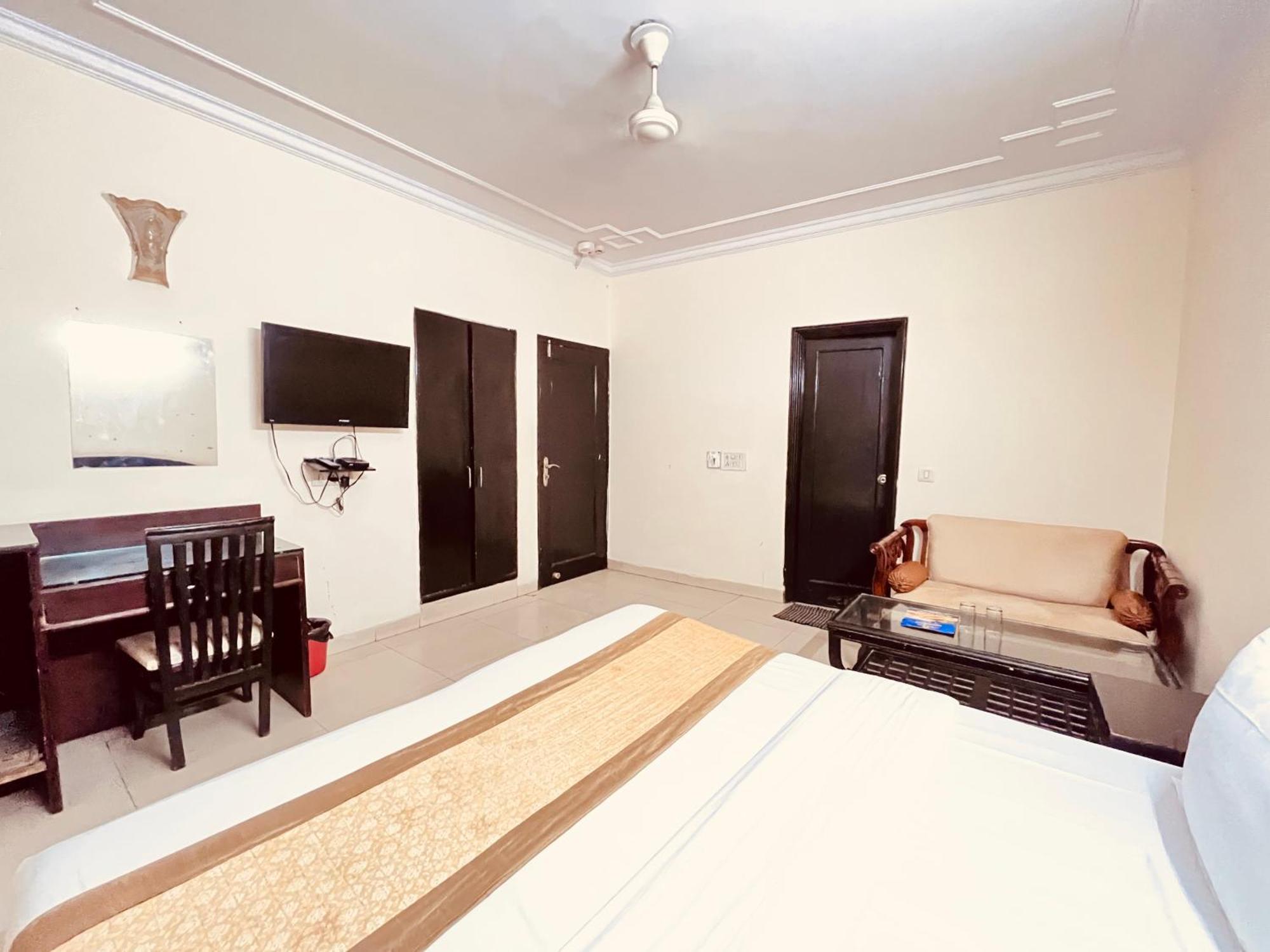 Ashoka Hotel Karol Bagh Delhi Nowe Delhi Zewnętrze zdjęcie